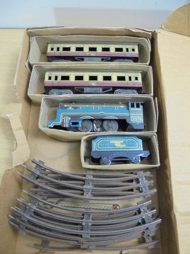 Vintage Marx Toys Tin Plate Electric Train Set - S/R No Power Pack