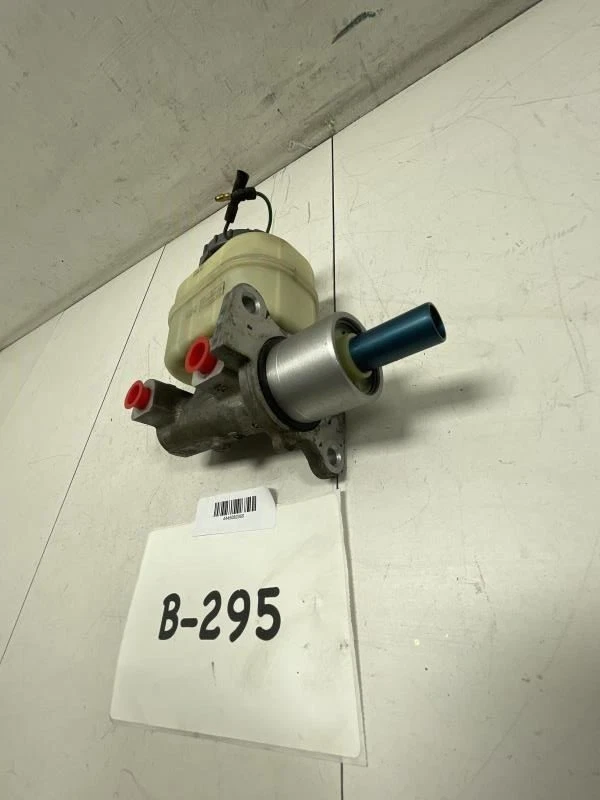 2006 2008 年 HONDA RIDGELINE BRAKE MASTER CYLINDER 原始设备制造商+ — 第 2/4 张图片