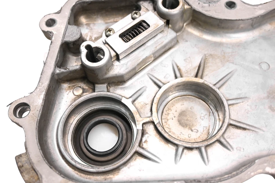 99 Polaris Magnum 500 4x4 Left Transmission Gearcase Cover - Image 4 of 4