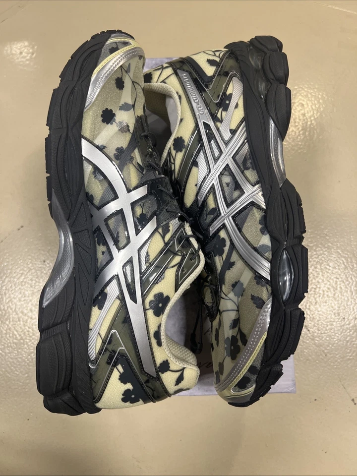 ASICS GEL-Nimbus 16 "Cecilie Bahnsen" colorazione floreale misura 10,5 1203A762-750 - Immagine 4 di 4