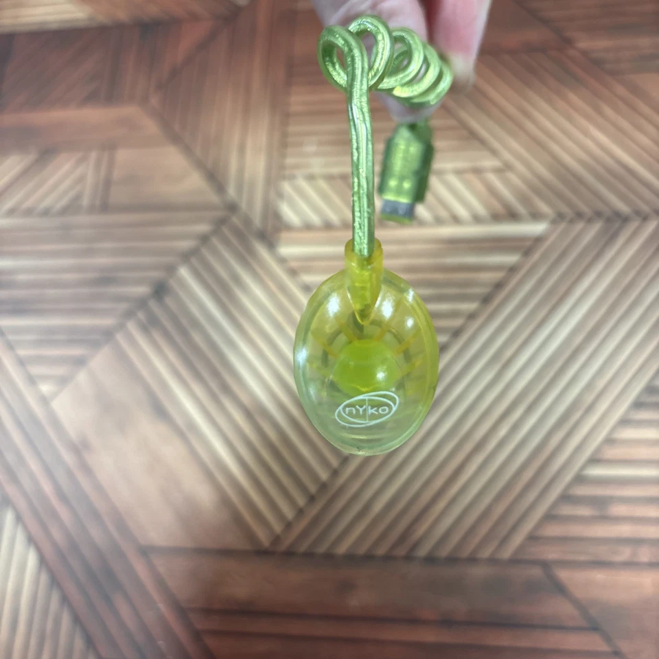 Nintendo Game Boy Color Worm Green Nyko Foto 4 de 4