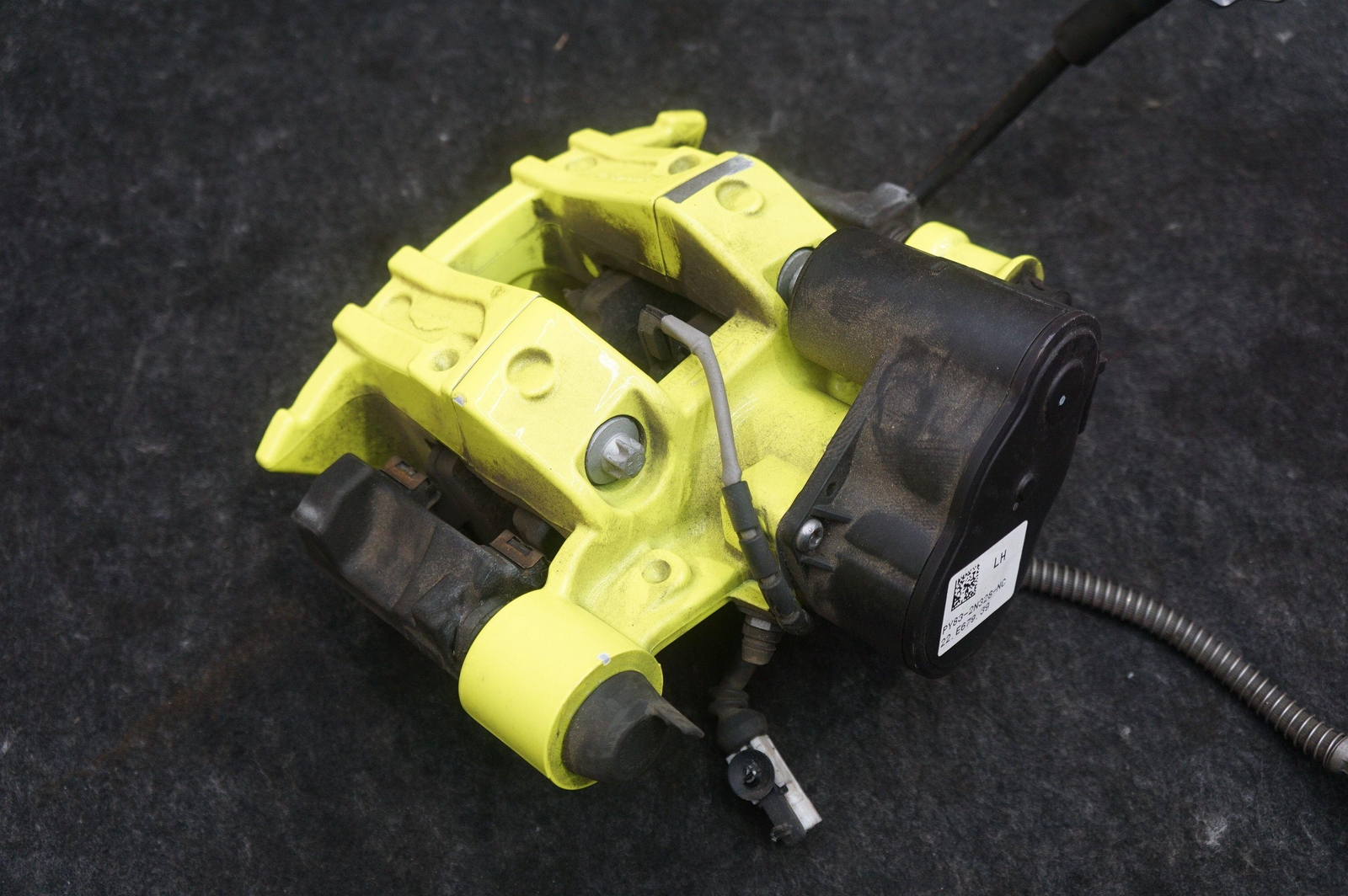 Rear Left Driver Side Brake Caliper OEM PY83-2N328-NC Aston Martin Dbx 707 20-24