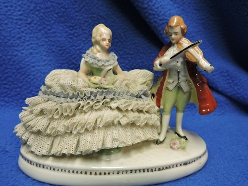 Dresden Lace Porcelain Figurine Madam and Violin Player Germany 20202 - Picture 2 of 12