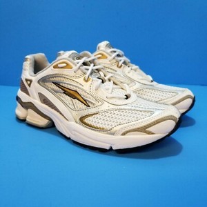 running shoe brand avia