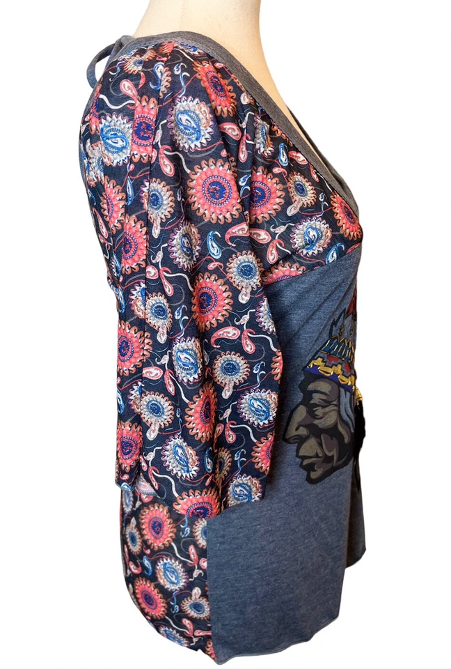 Camiseta de béisbol Farinelli para mujer multicolor con estampado gráfico de nativos americanos pequeña Foto 3 de 4