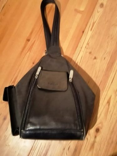 Bear Design Umhängetasche Crossbody Crossover Bag Leder schwarz Tasche Rucksack