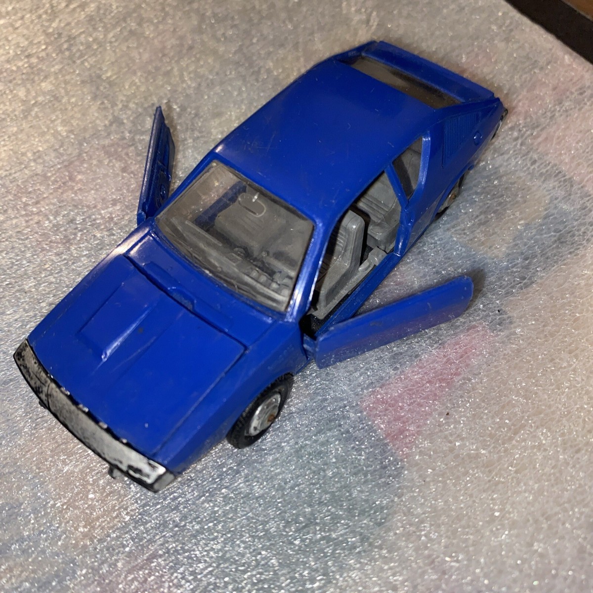 Norev Ancien n°168, série les miniatures, Renault 17 TS coupé Bleu 1971