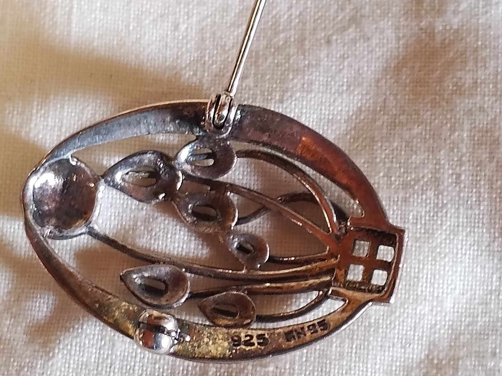 vintage-silver-scottish-mackintosh-glasgow-rose-brooc-gem