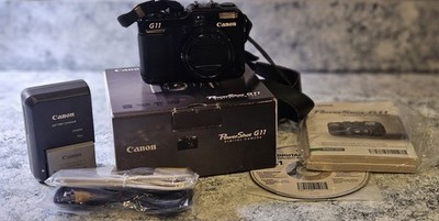 Canon PowerShot G11 Digital Camera 10MP w/ batteries & charger - Tested working