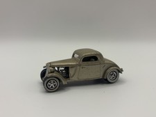 Johnny Lighting Die-cast Model 1933 1934 Ford 3-window Coupe Hot Rod.