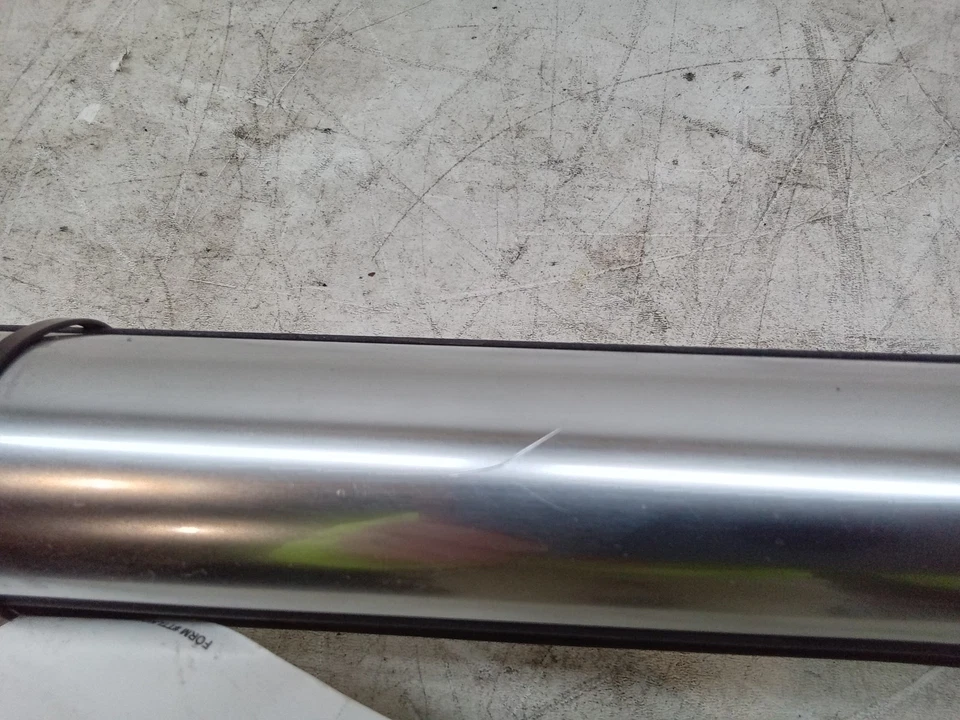 09 Saturn Outlook lado pasajero derecho portaequipajes riel lateral OEM Foto 3 de 4