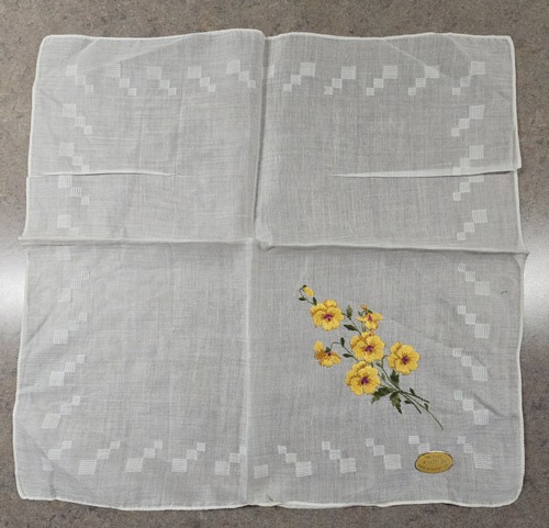 4 PIECE Vintage Lady Handkerchiefs Hankies Pocket Handkerchief Scarf YELLOW #260 - Picture 5 of 5