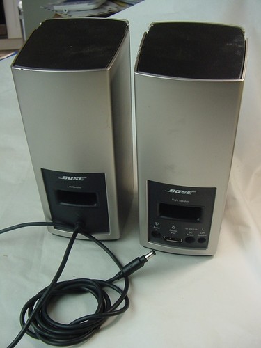 BOSE COMPANION 20 MULTIMEDIA SPEAKERS - NO CORDS - Afbeelding 2 van 4