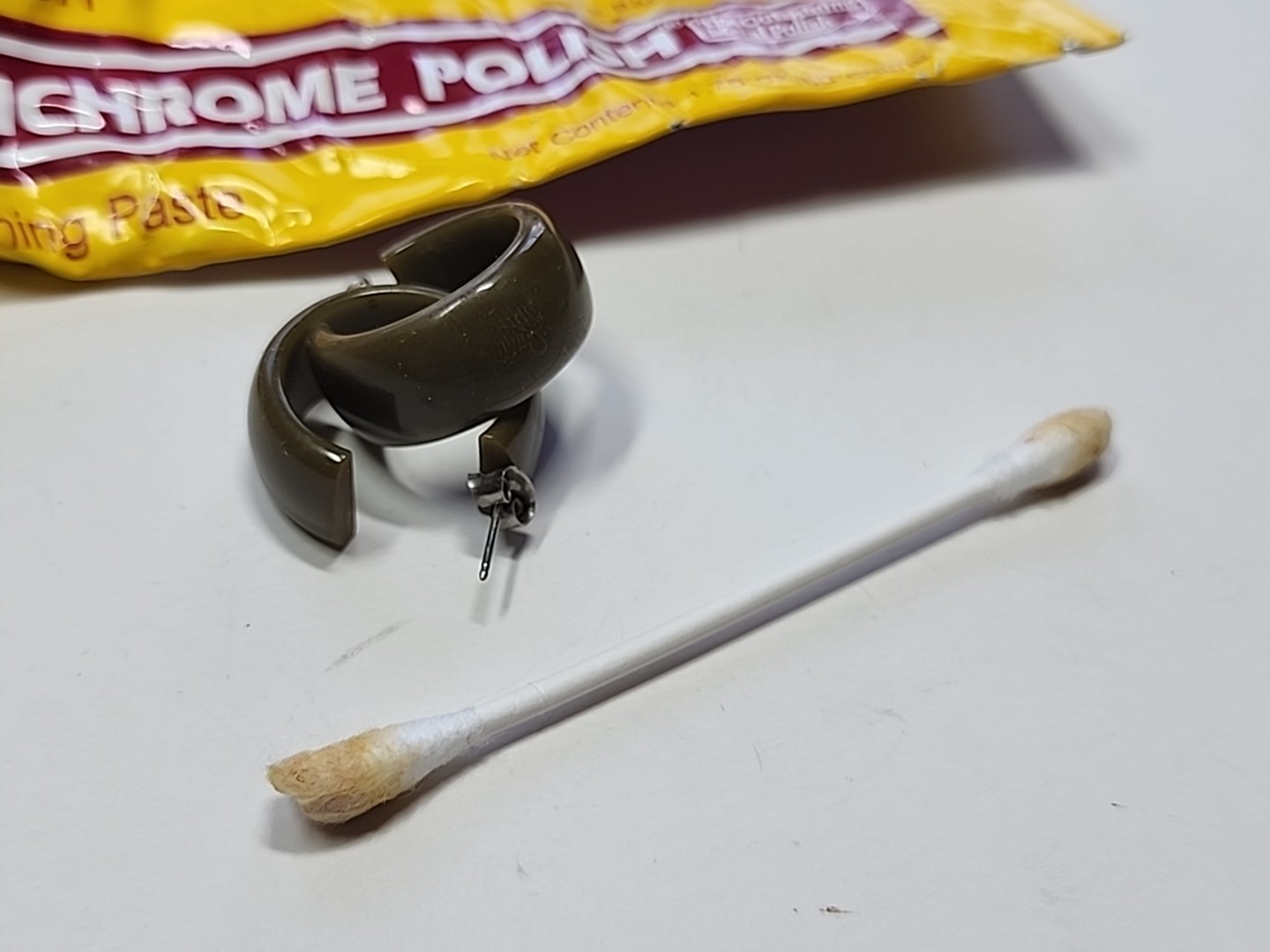 Spinach Solid Green Bakelite Round Half Hoop Pier… - image 3