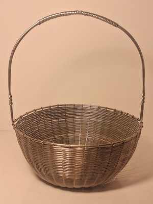 Wire Woven Basket With Handle Silver Metal 11.25''x9'' Decorative NN2219