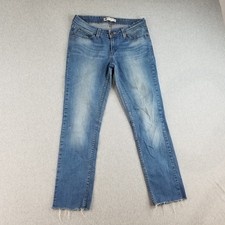 Levi Jeans Women's Sz 29X32 Blue Wash Demi Curve Low Rise Straight Stitch Detail