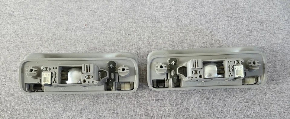 05-10 JEEP GRAND CHEROKEE MANIJAS DE AGARRE INTERIORES TRASERAS IZQUIERDA Y DERECHA Foto 4 de 4