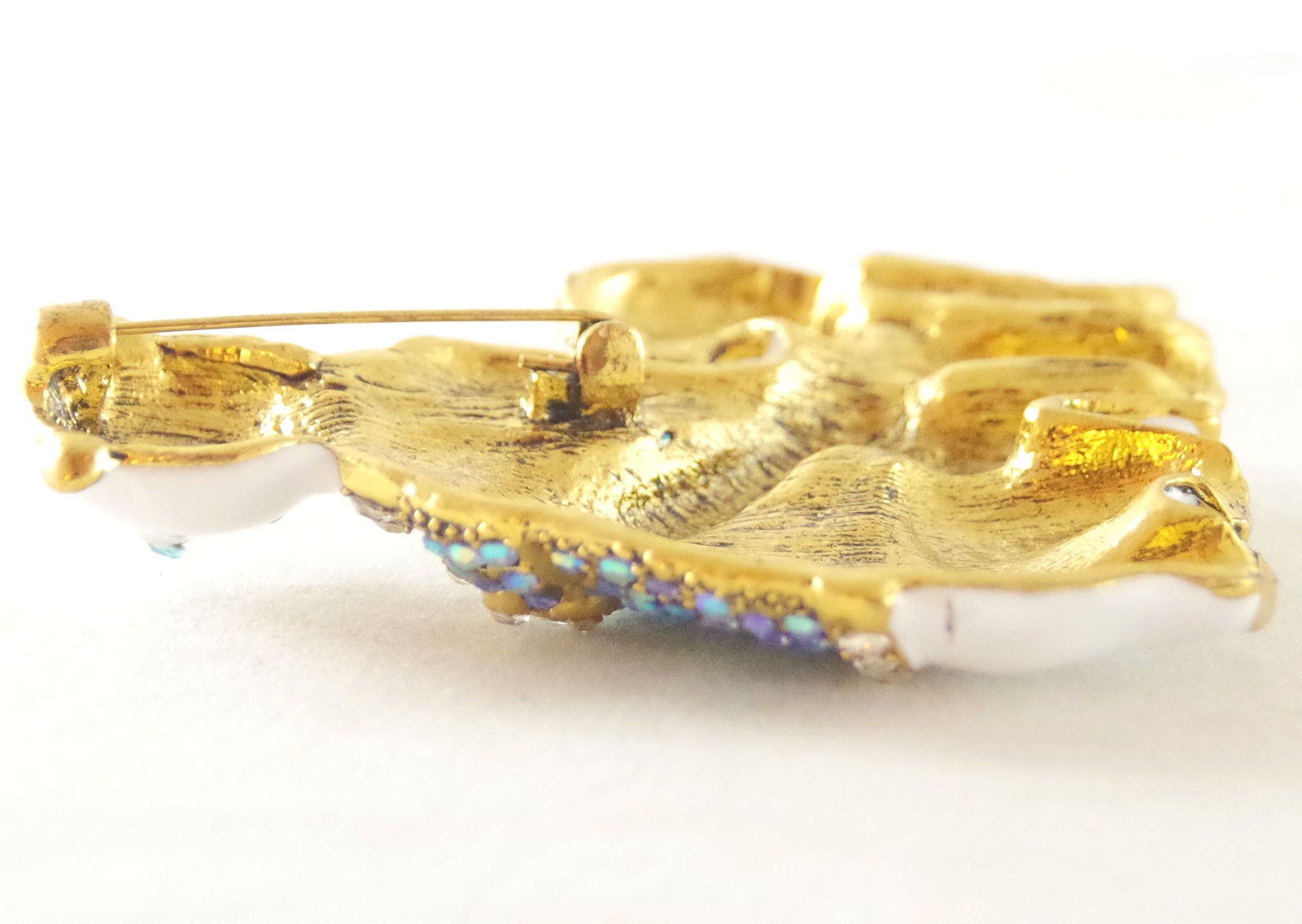 HEAVY 3" DESIGNER STYLE POLAR BEAR PALS IN SWEATER & HAT RHINESTONE BROOCH