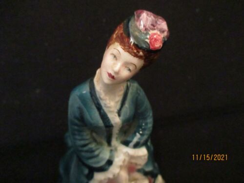 Vintage Authentic Goldscheider Original Figurine Plays music Fine Art 8" tall - Picture 2 of 6