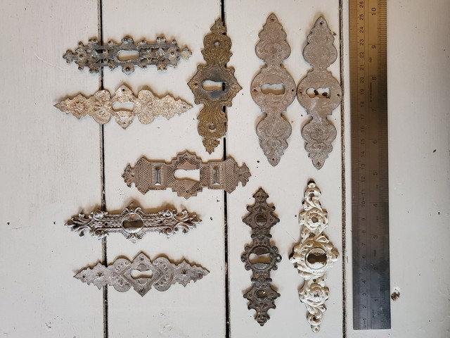 10 Alte Beschläge Schlüsselblende Schrank Möbel Metall vintage kommode konvolut 10 Alte Beschläge Schlüsselblende Schrank Möbel Metall vintage kommode konvolut