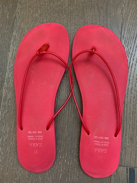 zara women's flip flops