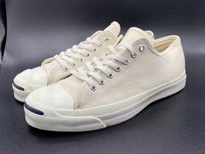 plain white casual shoes