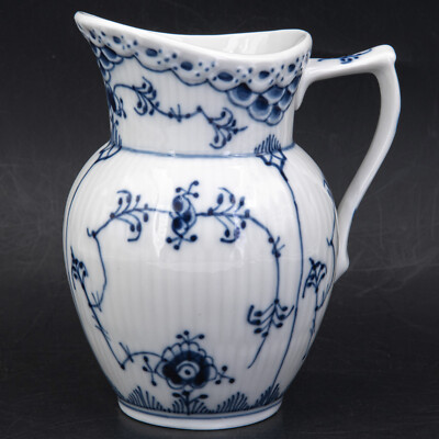 10 cm - Royal Copenhagen (1969-74) Musselmalet Halbspitze Milchkännchen 1/522