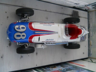 WATSON ROADSTER　ミニカー Carousel 1 Watson Roadster 1962 Indy 500 P. Jones #98 1:18 Diecast