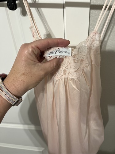 Vintage MISS ELAINE women's nightgown size Small Light pink in color - Picture 6 of 13