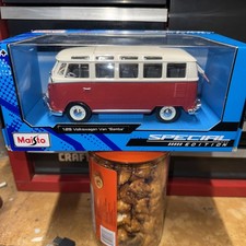 Maisto Vw Volkswagen Van Samba Bus 125 Diecast Model Car - Red Cream