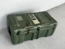 Hardigg Industries Footlocker Green Case 32x17x13 Military Waterproof Plastic