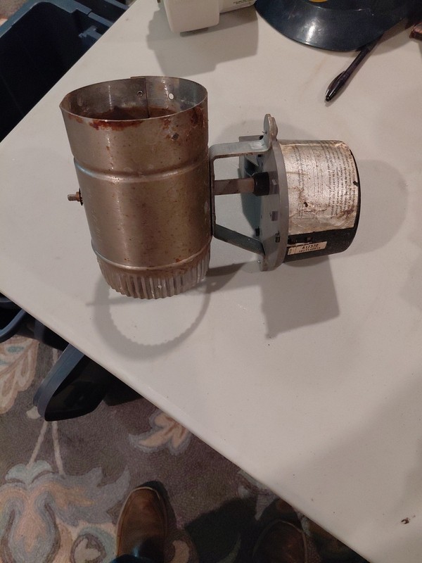 Feild Control 4" Automatic Damper 24 Volts Used
