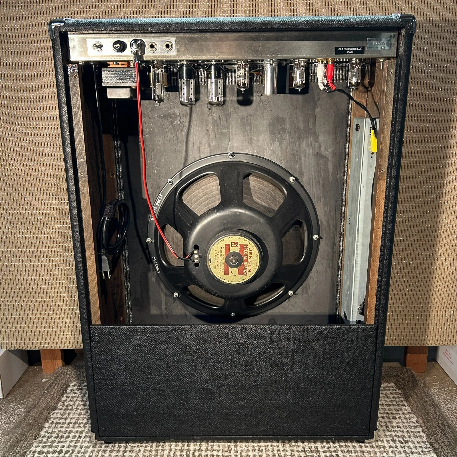 Picture 3 of 8