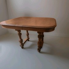 Antiker Tisch, ca. 19.  od. frühes 20. Jhdt., viell. auch älter. Ausziehbar.