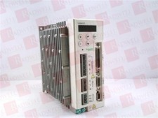 SCHNEIDER ELECTRIC LXM23CU01M3X / LXM23CU01M3X (NEW IN BOX)