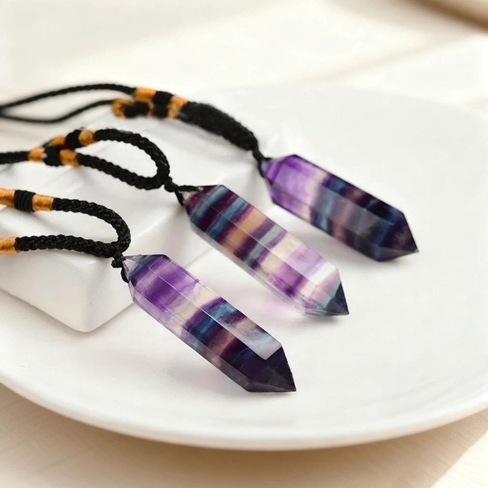 Ожерелье с подвеской из натурального радужного флюорита с исцеляющим кристаллом - Изображение 2 из 4