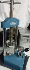 Pressa idraulica per muffole per laboratorio odontontotecnico