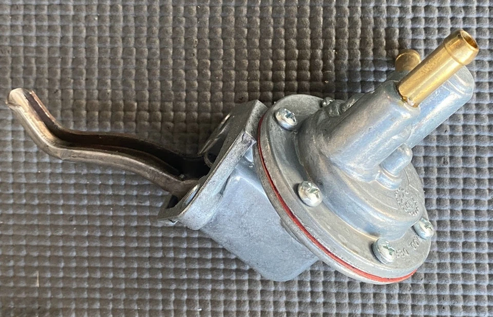 Bomba de combustible mecánica Repco - 151-1204 / 37-06303 - Se adapta a Fiat 124 1967-1973 Foto 3 de 4