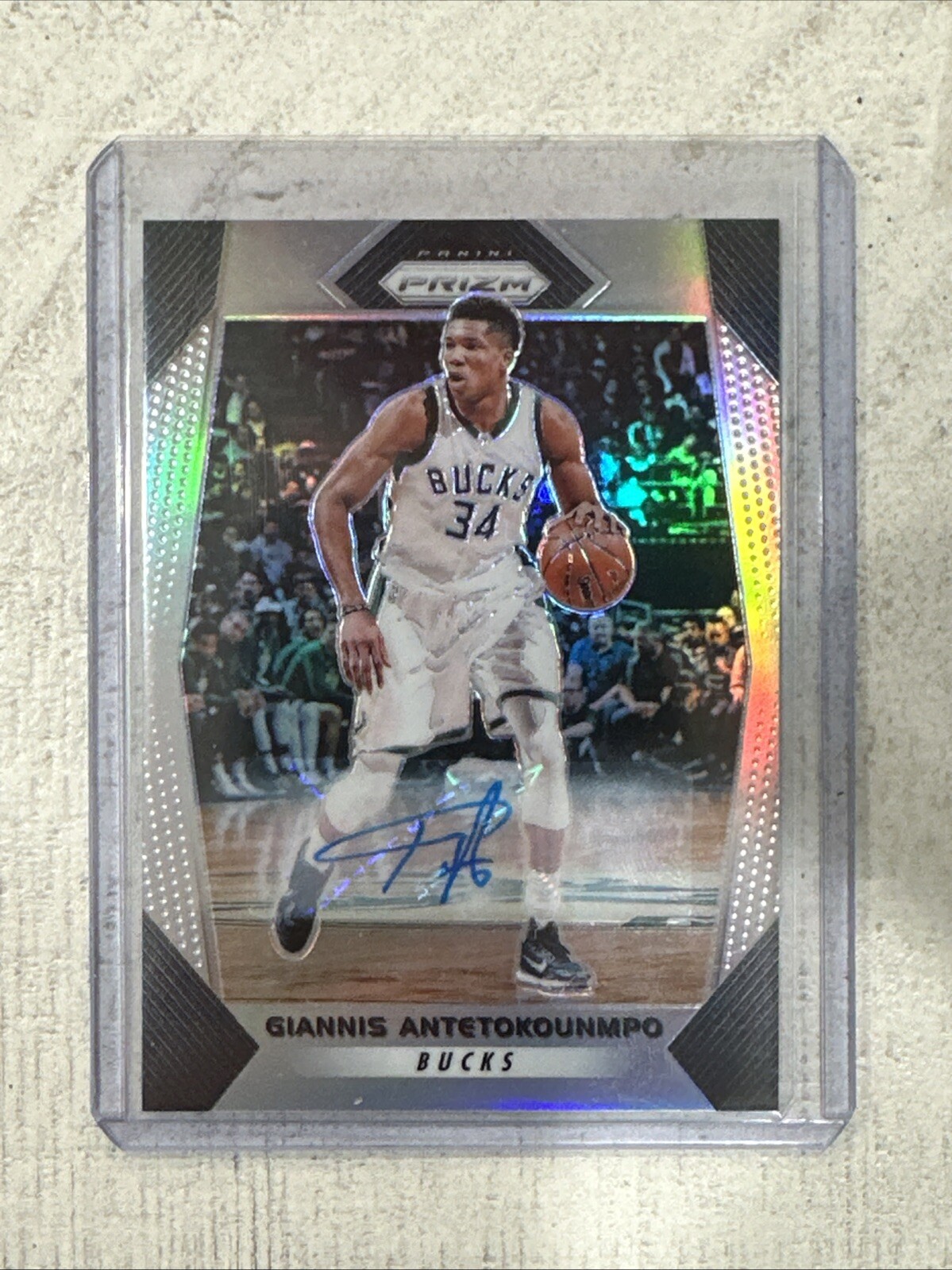 2017-18 Panini Prizm Signatures Auto Giannis Antetokounmpo #182 Rare