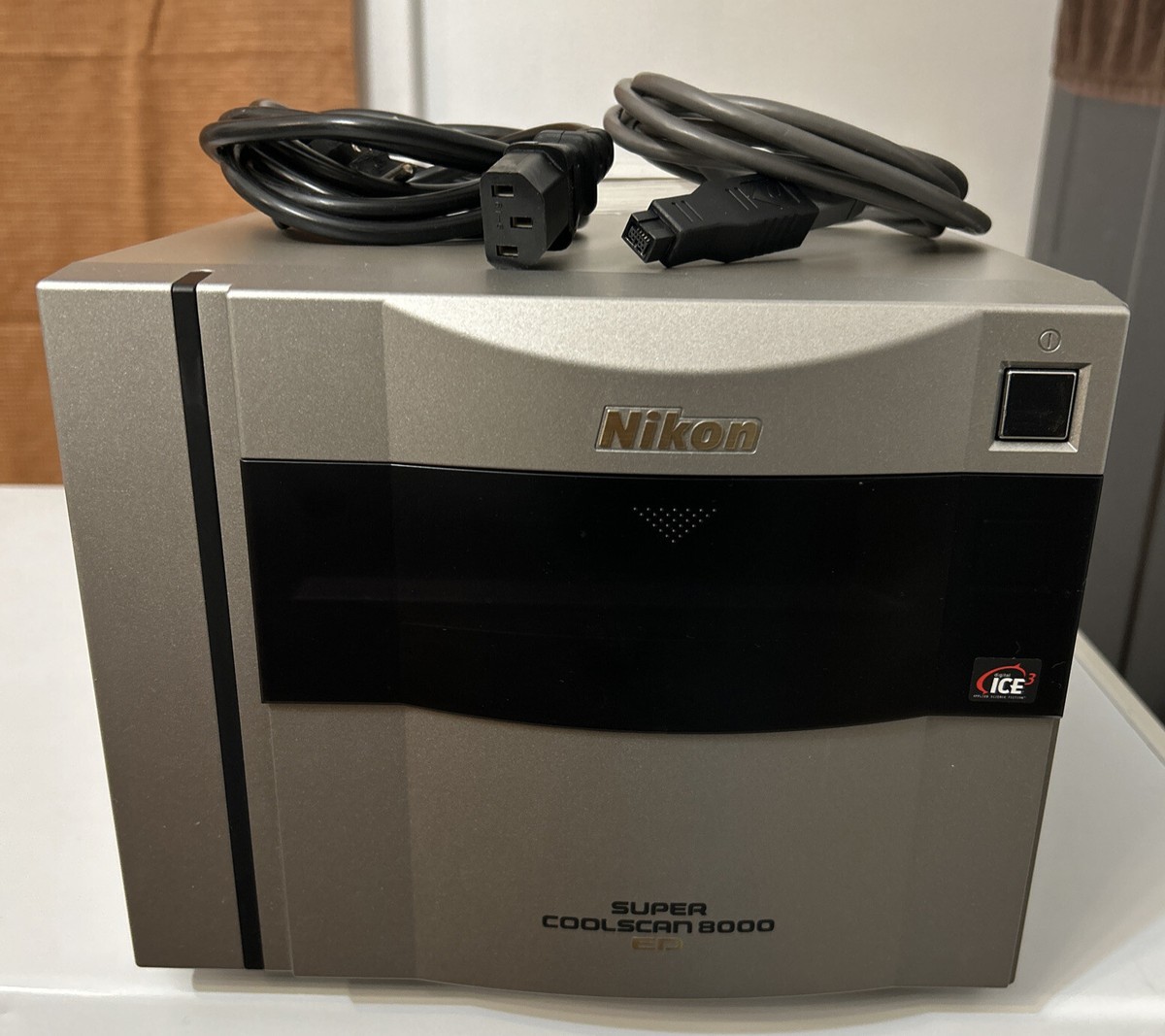 Nikon Super CoolScan LS-8000 ED Dedicated Film Scanner W Nikon Super CoolScan LS-8000 ED Dedicated Film Scanner W