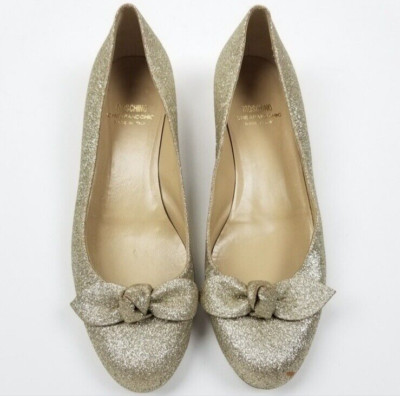 Moschino Cheap & Chic Pumps Womens Size 7.5 Gold Glitter Bow Detail Almond Toe