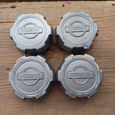 Nissan Pathfinder center cap set of 4, grey, 1999-2000 p/n 40342 2W320