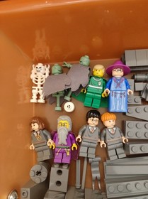 LEGO Harry Potter: Hogwarts Castle 2nd Edition(4757) 100% Complete with minifigs