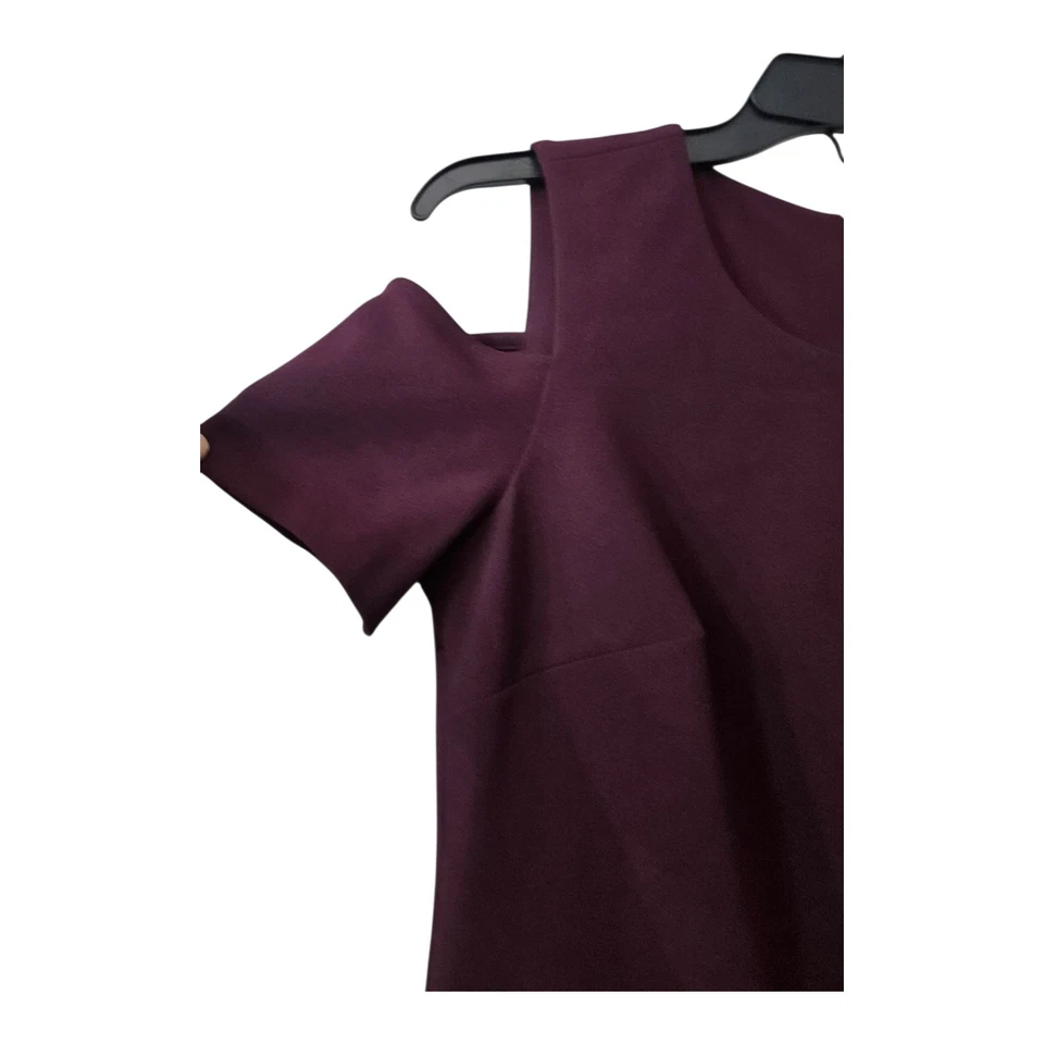 Vestido Tommy Hilfiger Talla 6 Vaina Púrpura Berenjena S/S Hombro Frío Cremallera Trasera Foto 4 de 4