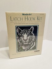 VIntage Caron WONDER-ART Latch Hook Yarn Kit SNOW TIGER 20" x 27" Craft 4296