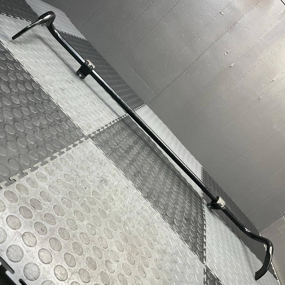 Barra estabilizadora trasera antivuelco Cadillac XTS 2013-2017 tracción delantera OEM Foto 2 de 4