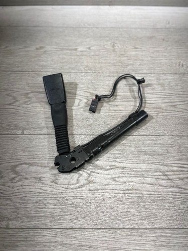 BMW 3 E90 E91 2005 Gurtschloss vorne 7126296 KAN15851