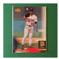 Upper Deck Johan Santana Minnesota Twins Star Rookie #11 2001 Baseball Card. rookie card picture