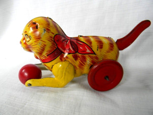 Vintage 1940s MARX KITTY KAT MECHANICAL TIN CAT TOY Litho Lever Action Tail