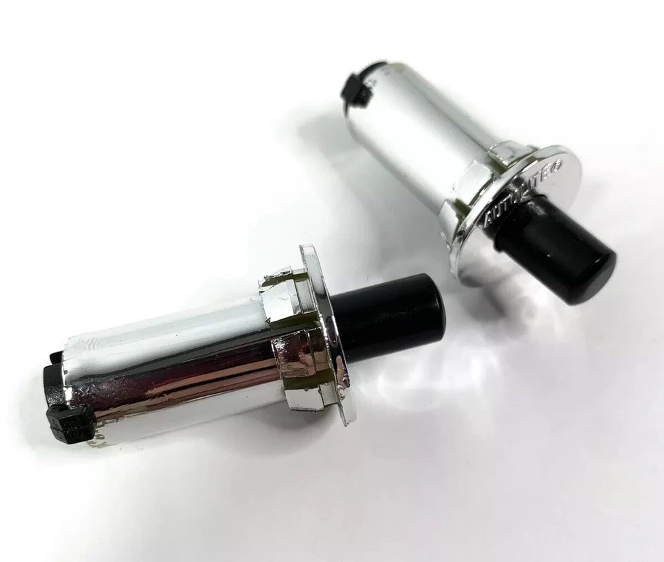 Par de interruptores de luz de cortesía cromados para Ford Mustang 1968-1970 Foto 2 de 4